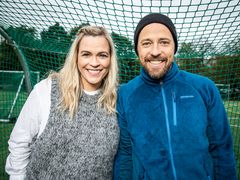 Carl Andreas Wold og Carina Olset deler sportens beste historier med deg i ny podkast. FOTO: Jonas Jeremiassen Tomter/NRK