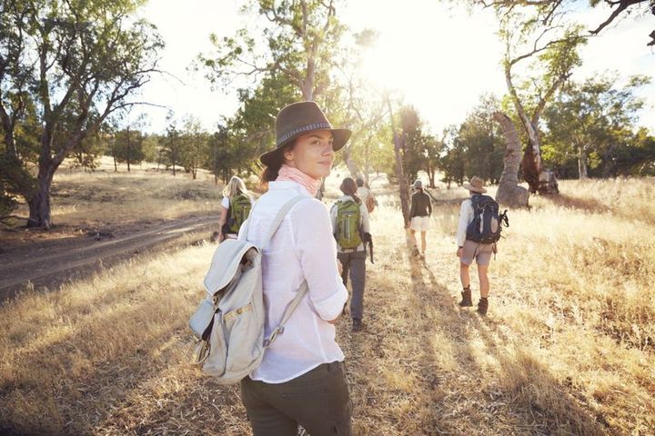 Klar for eventyr i bushen i Australia - hatt og ryggsekk er et must!