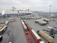 Med intermodale løsninger kan gods fra Europa nå Oslo på under 48 timer. Ved å flytte lasten fra vei til sjø reduseres utslippene av CO2 vesentlig sammenliknet med om lasten hadde blitt transportert på vei. Foto_Mr._Hübner