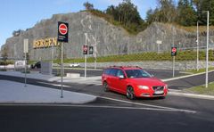 Foran den nye terminalen på Bergen lufthavn er systemet allerede innført. Foto: Avinor