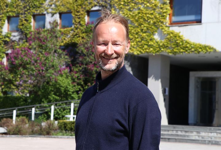 Kjetil André Aamodt blir programleder i den nye NRK-satsingen «Familiens ære» i høst. (Foto: Maiken Amanda Brennås/NRK)