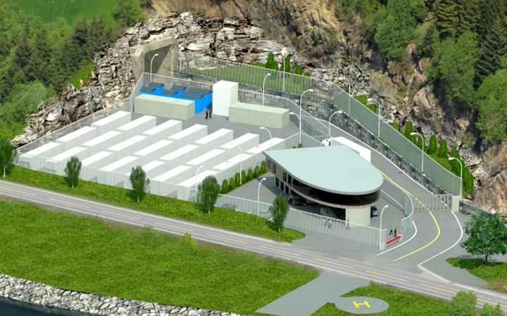 Naturgitte fortrinn på Vestlandet gjør bedriften kostnadseffektiv gjennom rik tilgang på kortreist strøm, mulighet til å benytte fjord til kjøling og bruk av eksisterende infrastruktur og sikkerhet gjennom gruven som ligger beskyttet.  
Foto: Lefdal Mine Datacenter