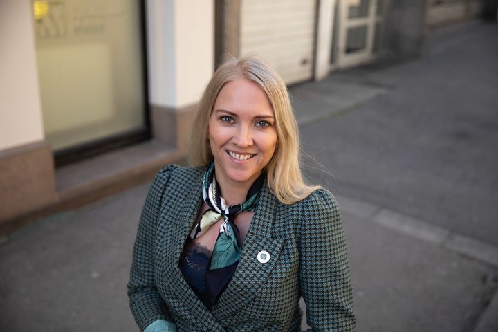 Forbundsleder Lill Sverresdatter Larsen i Norsk Sykepleierforbund vil stå for avdukingen.
