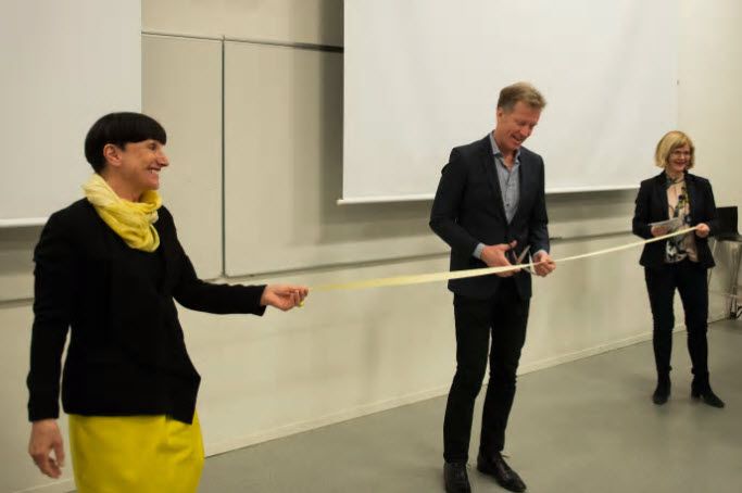 Rektor Curt Rice åpner nytt senter for lederutdanninger ved HiOA. Her flankert av senterleder Kristi Agerup (t.v) og dekan Ann-Helen Bay ved Fakultet for samfunnsvitenskap.