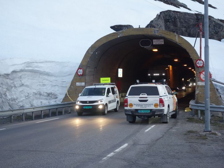 Det blir kolonnekjøring med ledebil over Haukelifjell fram til 1. november. (Foto: Lars Helge Rasch, Statens vegvesen).