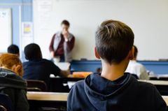 Har dagens lærere, som ikke har noen egen utdannelse for å undervise i bærekraftig utvikling, verktøyene til å inspirere elevene til samtale og refleksjon om temaet? spør generalsekretæren i FN-sambandet. Foto: Unsplash/Taylor Willcock