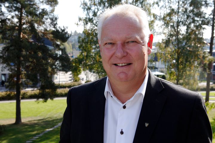 Administrerende direktør i Omsorgsbygg Lars Henrik Bøhler har inngått rammeavtaler for rådgivende tjenester med sju leverandører.