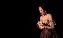 11. februar er det strømmepremiere på det klassiske mesterverket «Onegin» i ny drakt. Maiko Nishino (på bildet) danser rollen som Tatjana. Foto: Erik Berg