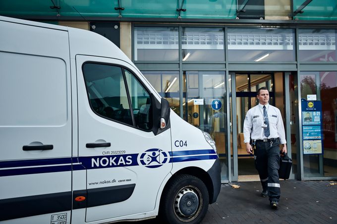 De enkelte bankene vil nå få mulighet til fritt å kunne velge leverandør av kontanthåndtering, er konklusjonen fra Konkurrancerådet og Forbrugerstyrelsen. Det betyr store muligheter for Nokas i det danske markedet.