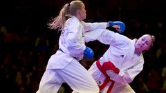 Gitte Brunstad til venstre. Foto: Carmen Jaspersen, AFP