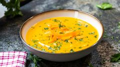 Sliten gulrot? Perfekt å bruke i gulrotsuppe eller i en gryte. Også god i bakst.