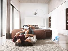 Med free@home fra ABB forvandles boligen til et intelligent hjem med økt komfort, sikkerhet og energieffektivitet.