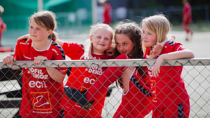 Målet med kampanjen er å skape begeistring, vise idrettsglede og få tilbake alle medlemmene som har valgt å slutte på grunn av koronapandemien. Foto: Emma Sukalic