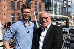 Davy Wathne og partileder for Rødt, Bjørnar Moxnes. Foto: TV 2