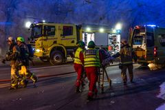 Blålysetatene deltar i beredskapsøvelse i tunnel. Foto: Silje Drevdal / Statens vegvesen.