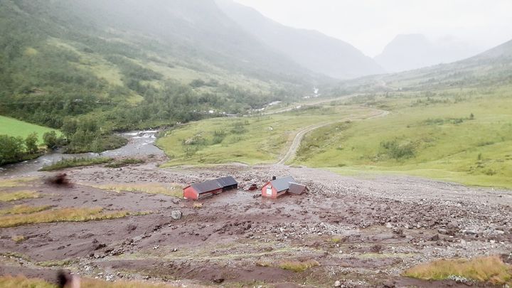 Bildet viser situasjonen etter jordskred ved Røyrdotten på Voss i fjor. Foto: Johannes Vik Seljebotn/COWI