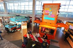 The "Food Truck Festival" opened its doors today to everyone travelling to destinations beyond passport control (Photo: Avinor Oslo Airport)