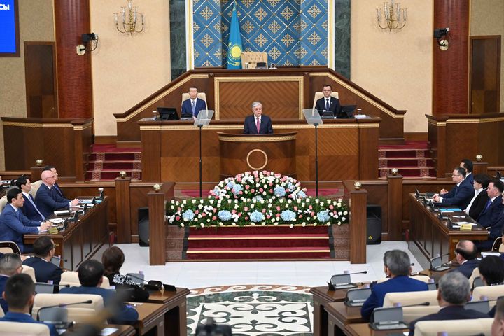 President Kassym-Jomart Tokayev under åpningen av den første sesjonen til det åttende kasakhiske parlamentet 29. mars 2023. Bilde: Akorda pressetjeneste