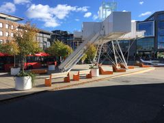 Parken ligger sentralt, med Tjuvholmen og Aker brygge som nærmeste naboer. Containerhuset kan fylles med nytt liv.