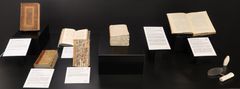 Sjeldne bibler i grønlandsk språkdrakt. Foto: Nordisk Bibelmuseum