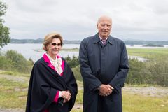 Askøy  20190620.
Kong Harald og dronning Sonja på Herdla under kongebesøket på Askøy.
Foto: Marit Hommedal / NTB scanpix