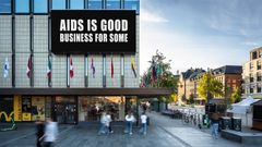 Elmgreen & Dragset, Aids is Good, Business for Some, 2011/2022. Trondheim. Foto: Tommy Strømmen