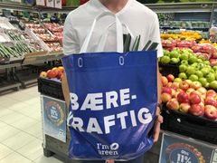 Coop innfører permanent gjenbruksbonus ved bruk av handlenett. Foto: Coop