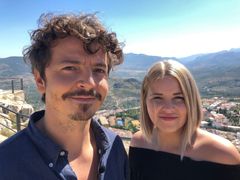 ANETTE: Foreldrene til Anette var glade i hverandre, men de mistet all kontakt før hun kom til verden. Anette ble født i Norge, men det var sør i Spania at livet hennes begynte. Pappa har hun aldri møtt. Foto: TV 2
