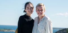 Alice Sara Ott (til venstre) og Tine Thing Helseth er kunstnerisk-team for Risør kammermusikkfest 2023 (Foto Liv Øvland)