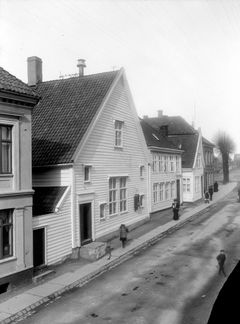 Stranges stiftelse, antatt fotografert rundt forrige århundreskifte. Foto: Knud Knudsen/ Universitet i Bergens fotoarkiv