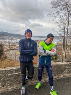 Kristian Blummenfelt (venstre) og Gustav Iden. Bergenserne på triatlonlandslaget har trent sammen i en årrekke.