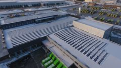 Moderne miljøteknologi på taket til Logistikksenter Trondheim. FOTO: Tore Oksnes / Posten