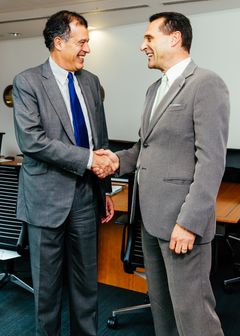 Henri Giscard d’Estaing, konsernsjef og styrelder i Club Méditerranée og Peter Fankhauser, konsernsjef i Thomas Cook Group.