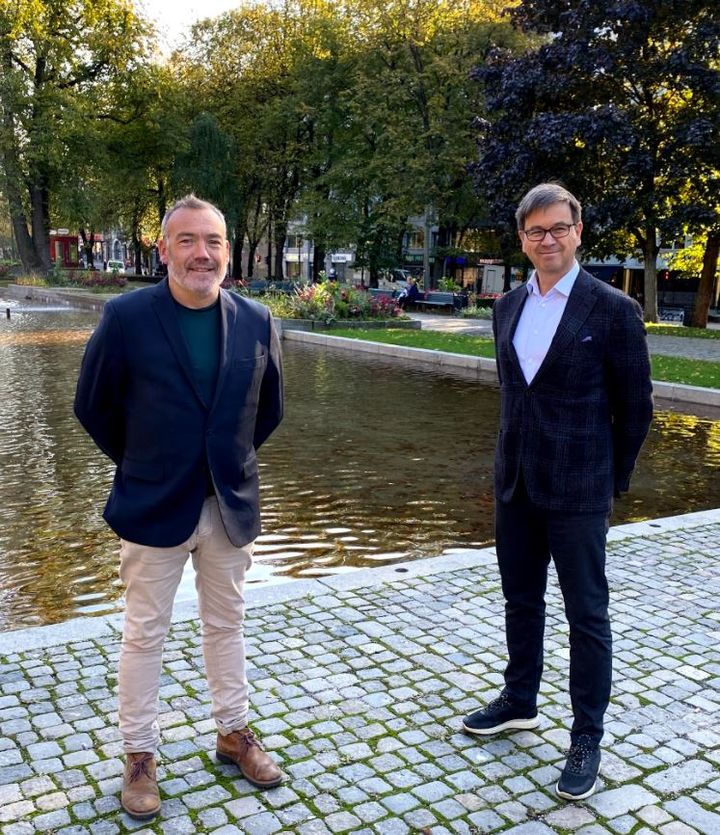 Konst. administrerende direktør i IKT-Norge, Fredrik Syversen og administrerende direktør i Computas oppfordrer IT-bransjen til å støtte TV-aksjonen