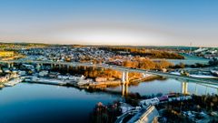 Mer enn 1 av 3 små og mellomstore bedrifter i Østfold tror på redusert resultat i 2023. Her fra Sannesund i Sarpsborg. (Fotograf Thomas Andersen)