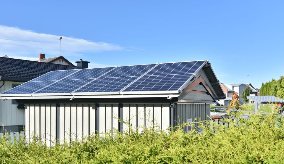 ABB Ringerikskraft nettstasjon med solceller