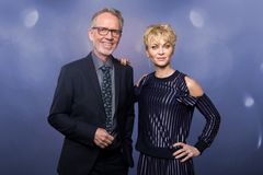 EKSPERTENE I «ÅRHUNDRETS STEMME»: Ivar Dyrhaug og Bertine Zetlitz. Foto: Espen Solli/TV 2