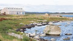 På Lista i Farsund bor du vegg i vegg med kuene og sandsvalene.Foto: Jonas Adolfsen