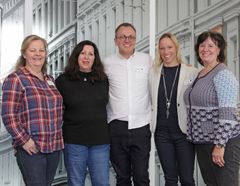 Parat Kabinforbund, fra venstre: Marit Línden (Norwegian), Kari Onarheim (Widerøe), Yngve Valle-Kløvstad (TUI), Trude Mathisen (Norwegian), Anneli Nyberg (SAS). Foto: Parat/Trygve Bergsland.