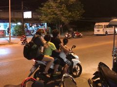 Kreativ bruk av moped i Thailand. Foto: If.