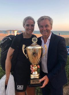 Gro Hammerseng-Edin vant sesong 9 av Mesternes mester. Her sammen med Dag Erik Pedersen etter seieren i Portugal. (Foto: NRK/Rubicon TV)