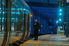 Ta plass! Nå går den nye Follobanen. Foto: Øystein Grue, Jernbanedirektoratet