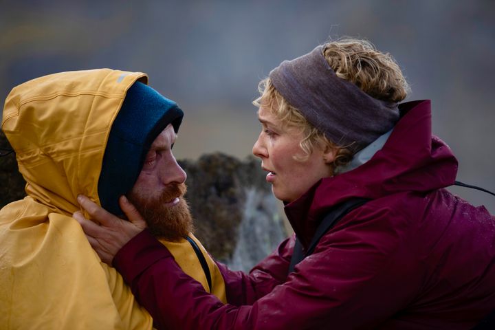 SPENNINGSDREVET DRAMA. Kristofer Hivju og Rebekka Nystabakk spiller hovedrollene i «Twin» som har premiere på NRK høsten 2019. Foto: Eirik Evjen/Nordisk Film Production/NRK