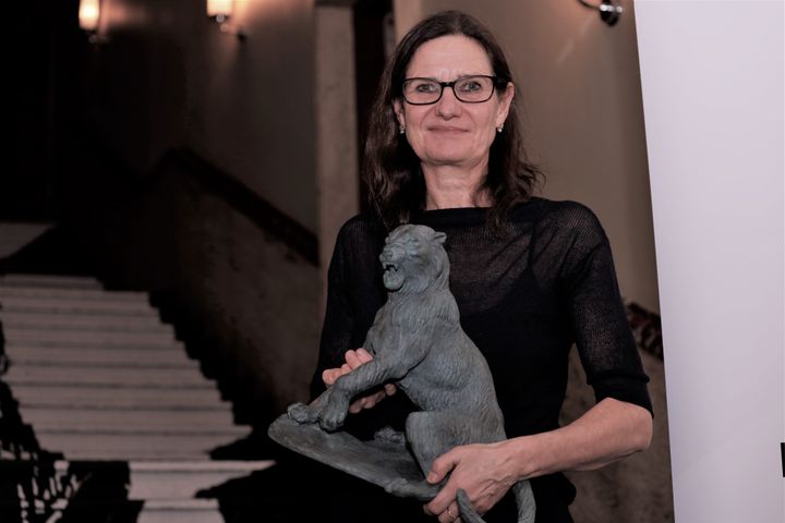 Therese Bjørneboe fikk i kveld overrakt Kulturråets ærespris for 2019. (Foto: Marta Anna Løvberg)