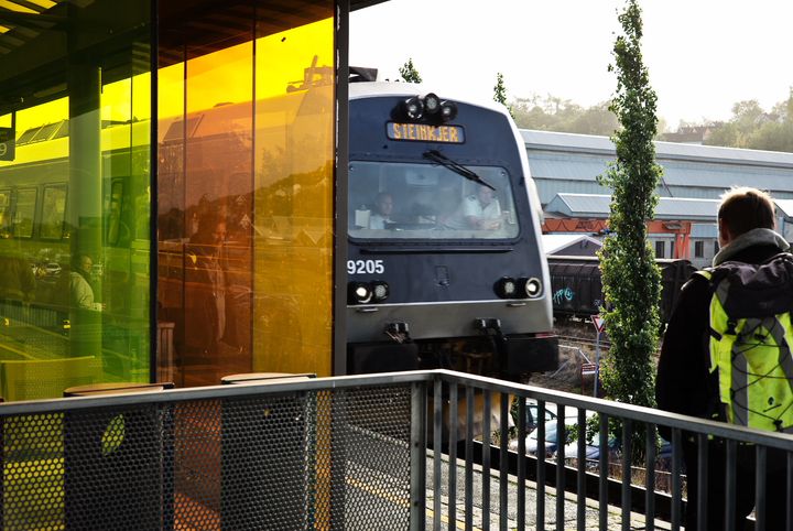 Marienborg stasjon i Trondheim. Snart fases dette dieseltoget ut til fordel for nye FLIRT-tog. Foto: Thor Erik Skarpen Bane NOR