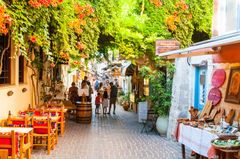 Chaniakysten på Kreta er sommerens storfavoritt blant barnefamilier