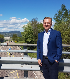 Geirr Tangstad-Holdal, daglig leder i Trafikksikkerhetsforeningen ønsker krav om kompetanse for montering av rekkverk. Foto:TSF