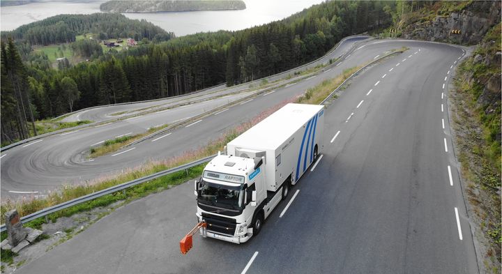 Ved å måle bæreevnen i fart, får Statens vegvesen oversikt over tilstanden på riksvegene på rekordtid. (Foto: Rambøll)