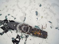 KV Svalbard på Nordpolen (Ill. Kystvakten).