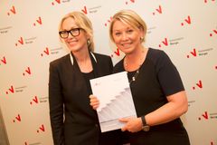 Næringsminister Monica Mæland og Anita Krohn Traaseth.